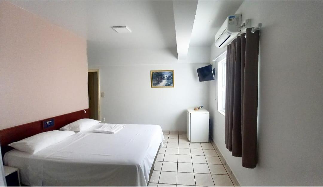 Alpha Ville Hotel Асіс Екстер'єр фото