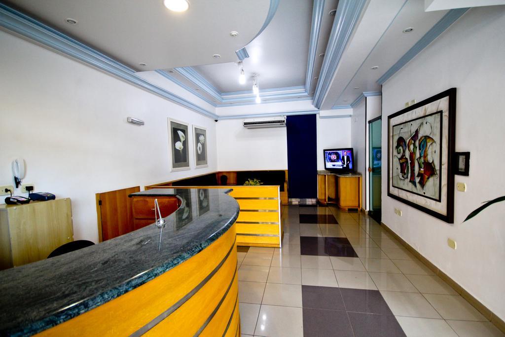 Alpha Ville Hotel Асіс Екстер'єр фото