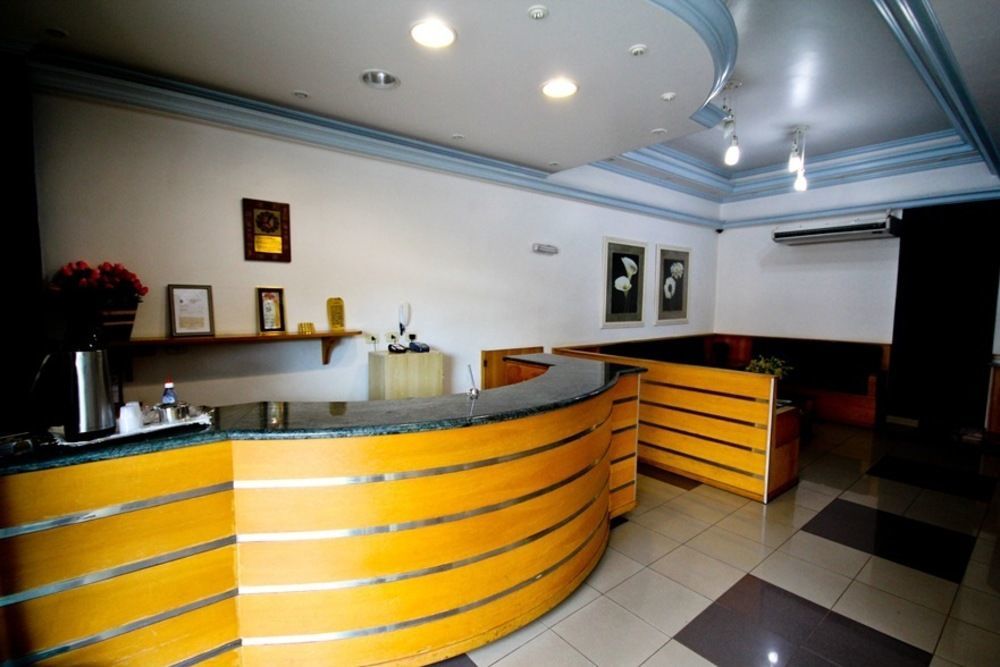 Alpha Ville Hotel Асіс Екстер'єр фото