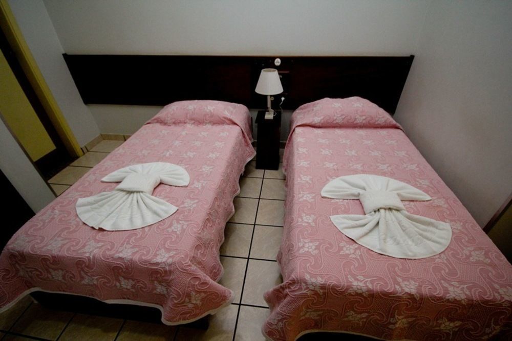 Alpha Ville Hotel Асіс Екстер'єр фото